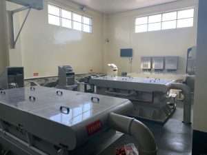 High-performance independent tank silver refining electrolytic tank